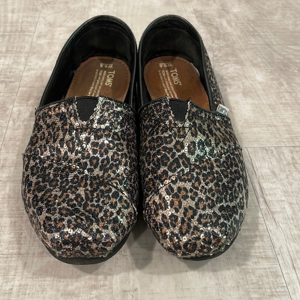 Toms Leopard Sequin Flats in Black and Brown